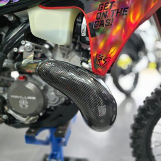 Proteção Escape Carbono 4MX KTM/Husqvarna/GasGas TBi 250/300 2024-2025 FMF FATTY